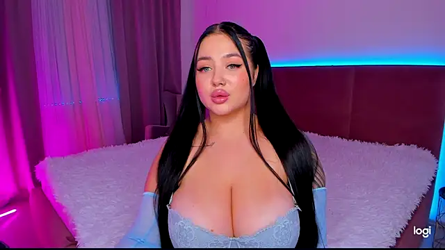 KylieLips online show from February 7, 6:24 pm