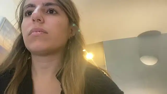 Mollyy998 online show from November 4, 6:33 pm