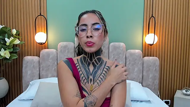 Snapshot of NicoleBlum chatting on March 11, 10:20 pm NicoleBlum online show from March 11, 10:20 pm