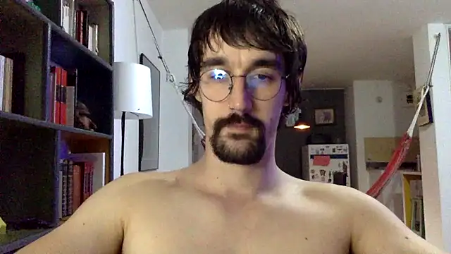 Snapshot of fazzbinderr chatting on December 15, 4:51 am fazzbinderr online show from December 15, 4:51 am