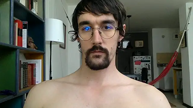 Snapshot of fazzbinderr chatting on November 8, 9:18 pm fazzbinderr online show from November 8, 9:18 pm