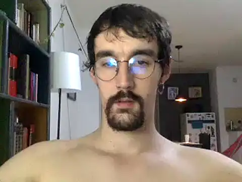 Snapshot of fazzbinderr chatting on September 11, 3:39 am fazzbinderr online show from September 11, 3:39 am