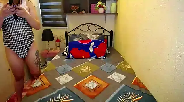 Snapshot of MissFoxylady chatting on January 18, 5:31 am MissFoxylady online show from January 18, 5:31 am