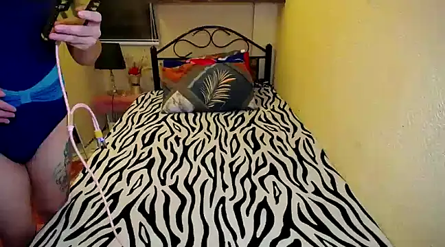 Snapshot of MissFoxylady chatting on January 25, 12:37 pm MissFoxylady online show from January 25, 12:37 pm