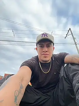 strongboy  online show from June 14, 10:22 pm