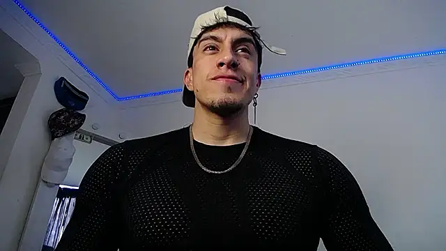 strongboy  online show from February 16, 5:33 pm