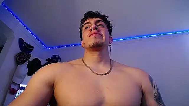 Snapshot of strongboy_ chatting on October 2, 7:06 pm strongboy online show from October 2, 7:06 pm