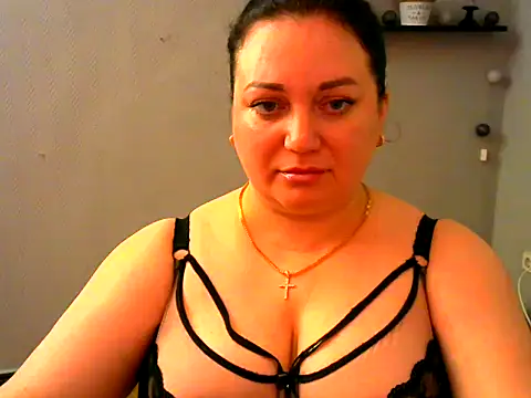 AmanaGi online show from January 8, 4:44 pm