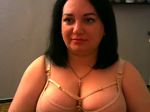 AmanaGi online show from December 6, 1:06 pm