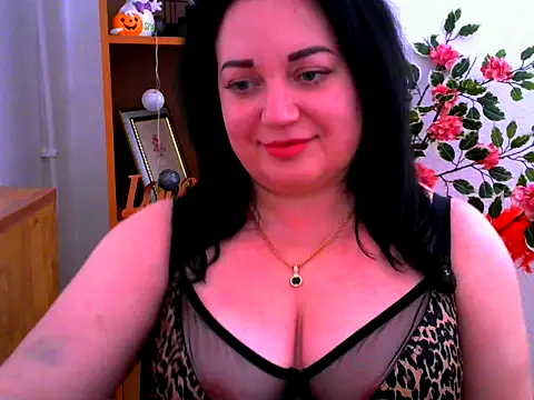 AmanaGi online show from December 15, 4:57 pm