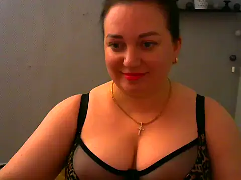 AmanaGi online show from December 4, 4:54 pm