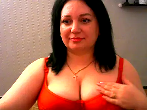 AmanaGi online show from February 5, 4:47 pm