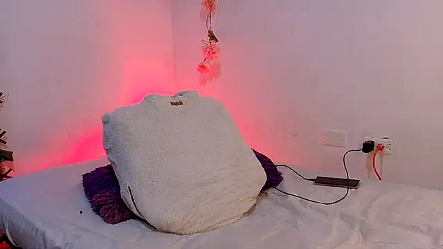 -Camila  online show from April 17, 2:03 am