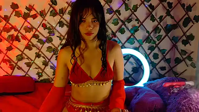 Snapshot of -Camila_ chatting on February 14, 3:47 pm -Camila online show from February 14, 3:47 pm