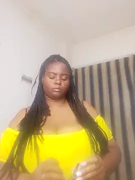 Snapshot of bigtitssxx chatting on December 8, 2:57 am bigtitssxx online show from December 8, 2:57 am