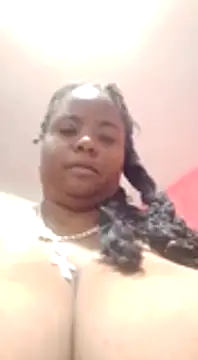 Snapshot of bigtitssxx chatting on January 5, 9:47 pm bigtitssxx online show from January 5, 9:47 pm