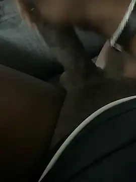 little0245 online show from February 8, 1:36 am