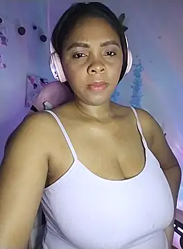 collegechica online show from October 2, 6:17 am