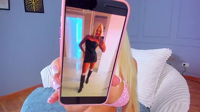 Awww Ella online show from November 17, 5:11 am