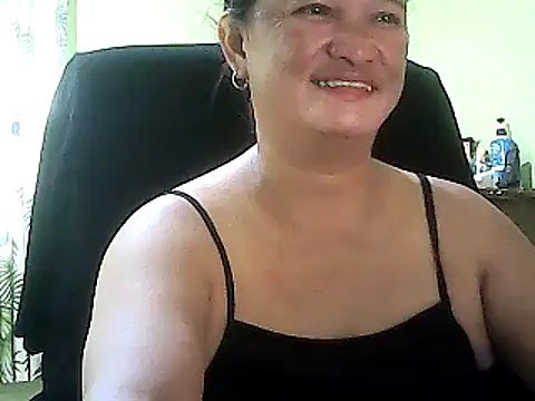 Snapshot of hott_scarlett chatting on March 18, 2:08 am hott scarlett online show from March 18, 2:08 am