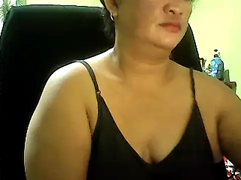 Snapshot of hott_scarlett chatting on March 16, 9:16 pm hott scarlett online show from March 16, 9:16 pm