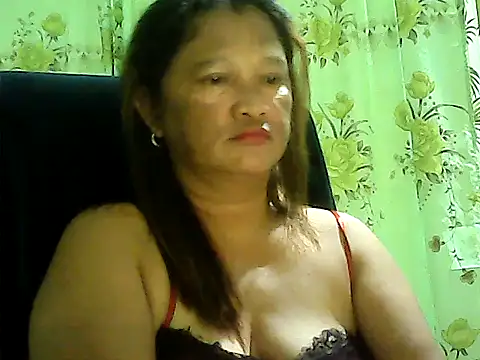 Snapshot of hott_scarlett chatting on February 19, 12:46 pm hott scarlett online show from February 19, 12:46 pm