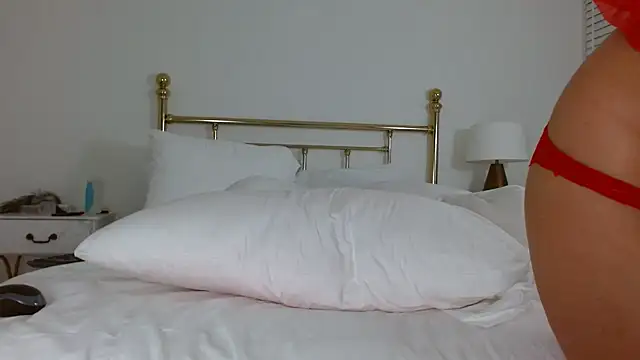 xxxvibesxo online show from March 31, 3:30 am