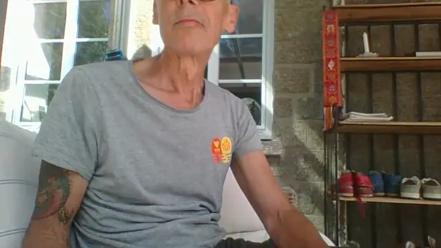 pierre5004 online show from September 30, 10:43 am