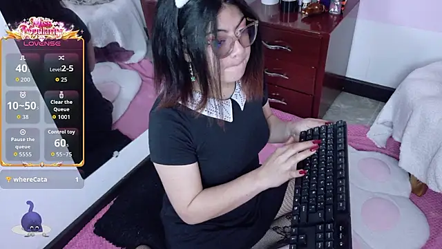 Catwhite  online show from February 9, 5:55 pm