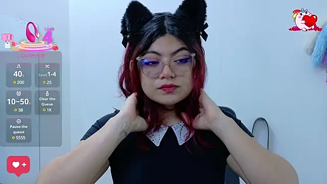 Snapshot of Catwhite_ chatting on March 12, 12:15 pm Catwhite online show from March 12, 12:15 pm