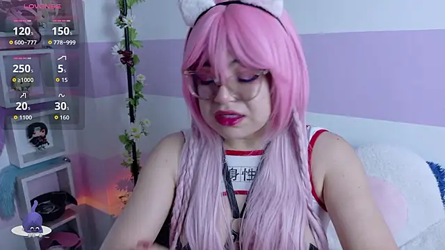 Catwhite  online show from February 7, 3:42 pm