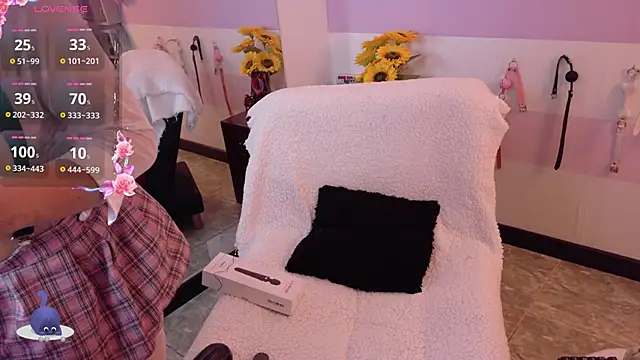 Catwhite  online show from March 12, 4:55 pm