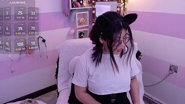 Catwhite  online show from April 14, 3:17 pm