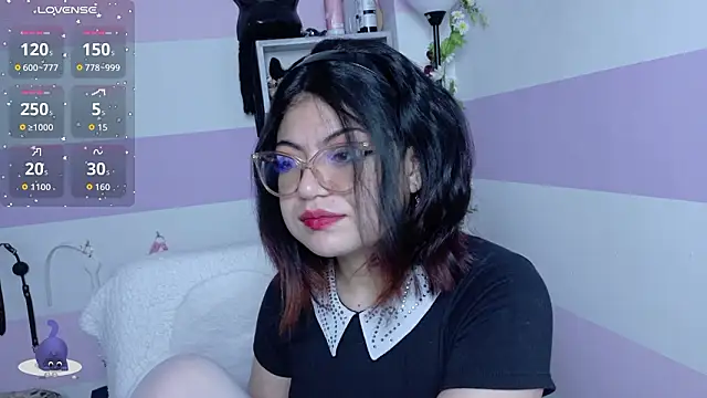 Catwhite  online show from February 23, 7:03 pm