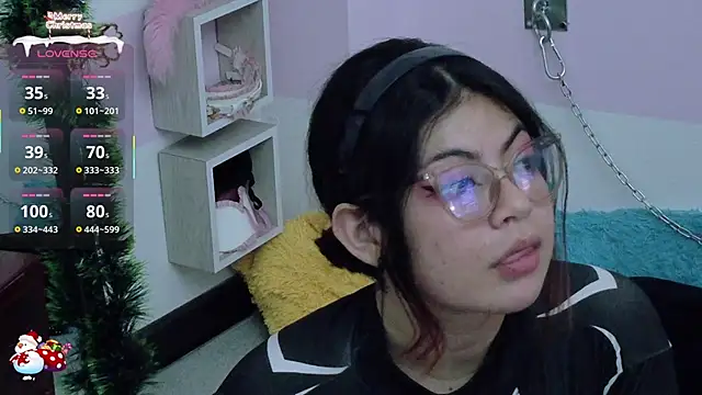 Catwhite  online show from December 13, 8:04 pm