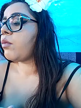 Snapshot of AriaRussell chatting on October 31, 2:02 pm AriaRussell online show from October 31, 2:02 pm