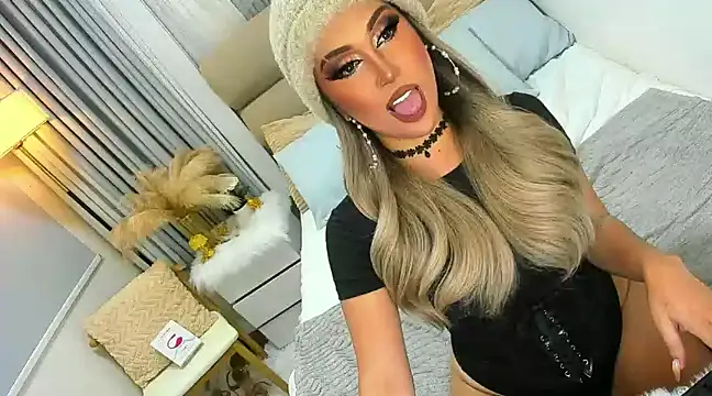 yourbabygoddess online show from January 10, 1:32 am