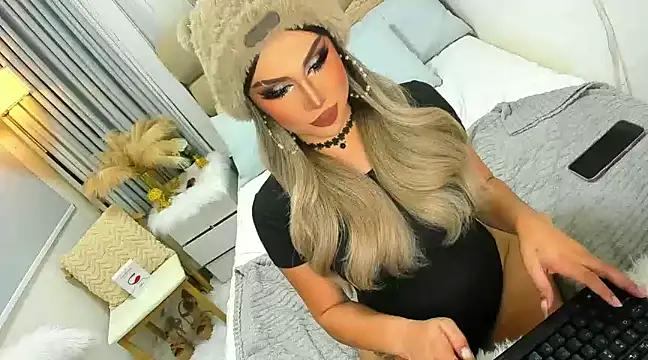 yourbabygoddess online show from January 11, 3:34 am