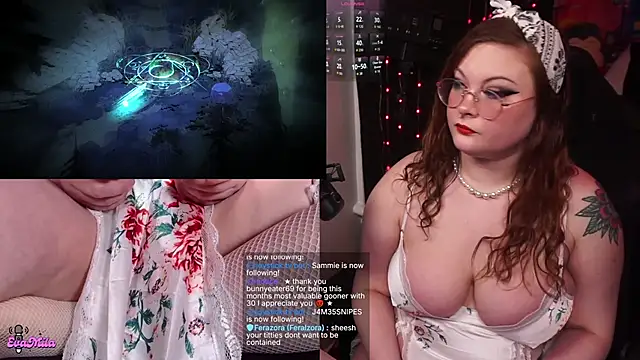 Snapshot of evamila chatting on February 1, 11:58 pm evamila online show from February 1, 11:58 pm