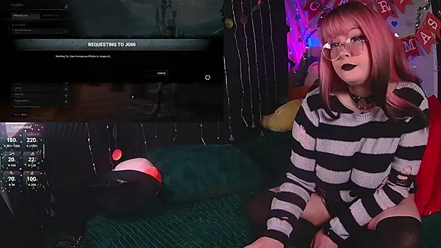 evamila online show from November 19, 1:49 am