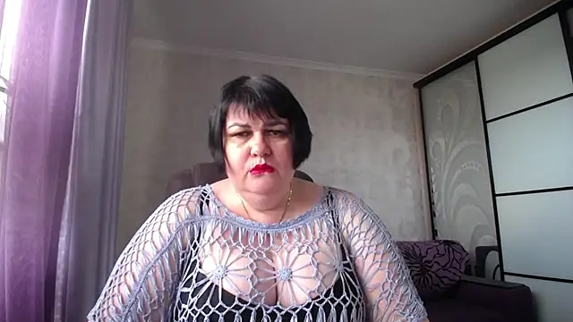 Snapshot of JuicyLady_Di chatting on June 24, 11:09 am JuicyLady Di online show from June 24, 11:09 am