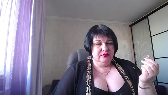 Snapshot of JuicyLady_Di chatting on March 18, 1:23 pm JuicyLady Di online show from March 18, 1:23 pm