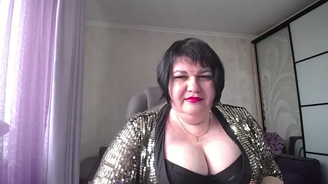 Snapshot of JuicyLady_Di chatting on March 5, 9:27 am JuicyLady Di online show from March 5, 9:27 am