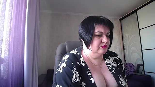 Snapshot of JuicyLady_Di chatting on March 6, 12:41 pm JuicyLady Di online show from March 6, 12:41 pm