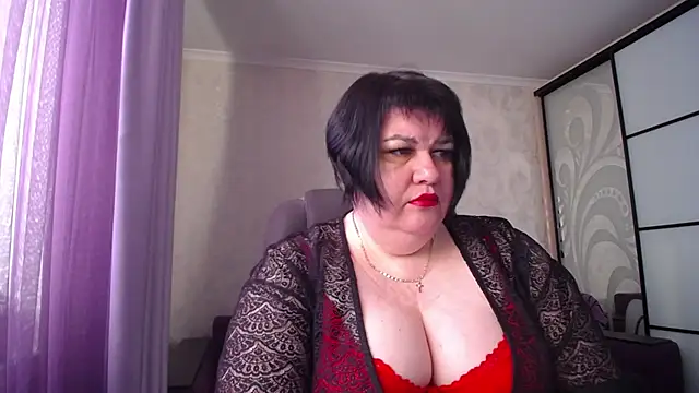 Snapshot of JuicyLady_Di chatting on March 10, 5:43 am JuicyLady Di online show from March 10, 5:43 am