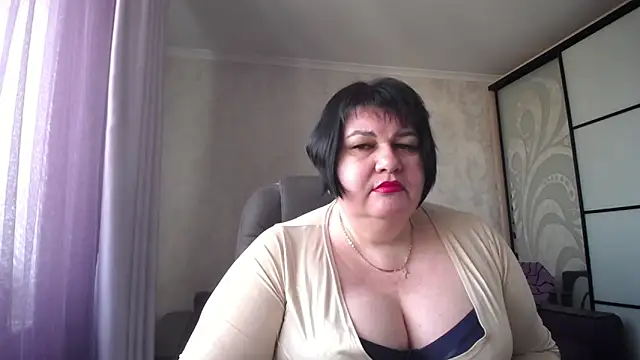 Snapshot of JuicyLady_Di chatting on March 9, 9:02 am JuicyLady Di online show from March 9, 9:02 am