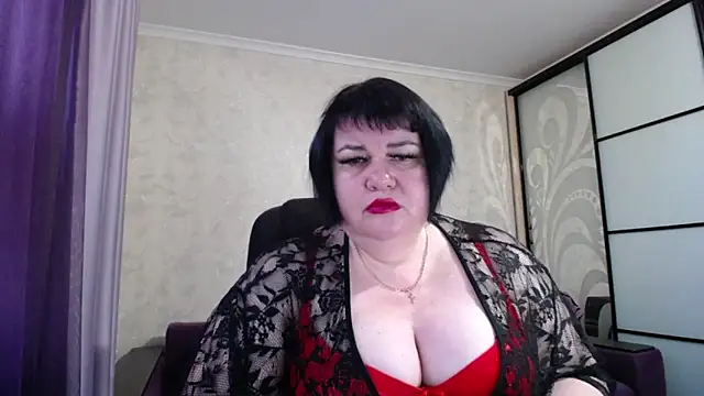 Snapshot of JuicyLady_Di chatting on October 18, 4:58 am JuicyLady Di online show from October 18, 4:58 am