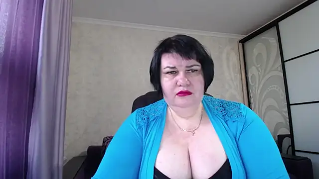 JuicyLady Di online show from November 15, 5:55 am