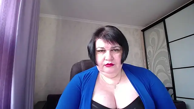 JuicyLady Di online show from November 1, 5:36 am