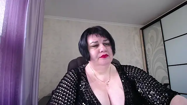 JuicyLady Di online show from November 17, 10:30 am